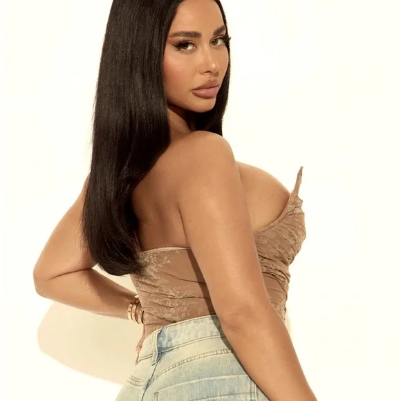 Sarina Taupe Elegant Strapless Bodysuit NEW 🏷️ - Picture 2 of 8